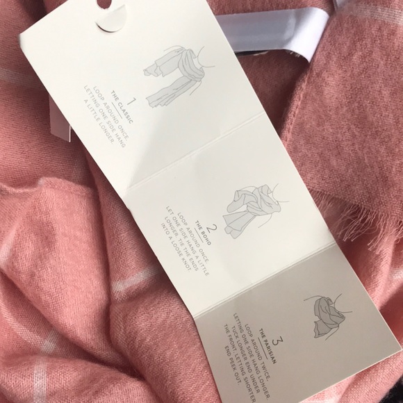 LOFT pink windowpane scarf - Picture 7 of 7